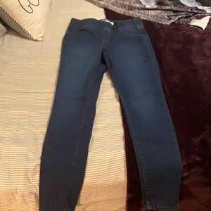 NWOT Old Navy Rockstar Jegging Jeans